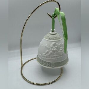 LLLADRO ✨ 1988 ornament porcelain bell with stand green ribbon